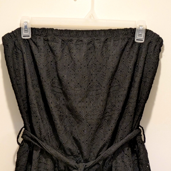 EUC Reitmans 2X Sleeveless Embroidered Eyelet Fabric Belted Romper - Picture 2 of 6